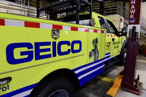 CHART truck with GEICO logo